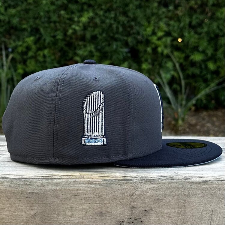 New Era LA Graphite/Navy 2024 WS Trophy Light Blue UV