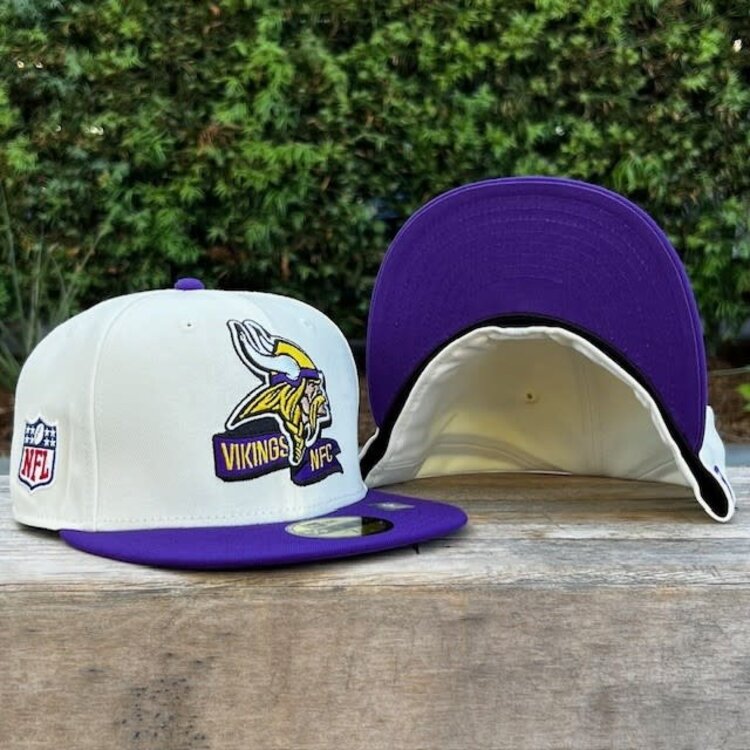 New Era Vikings 2022 NFL Sideline Cream/Purple
