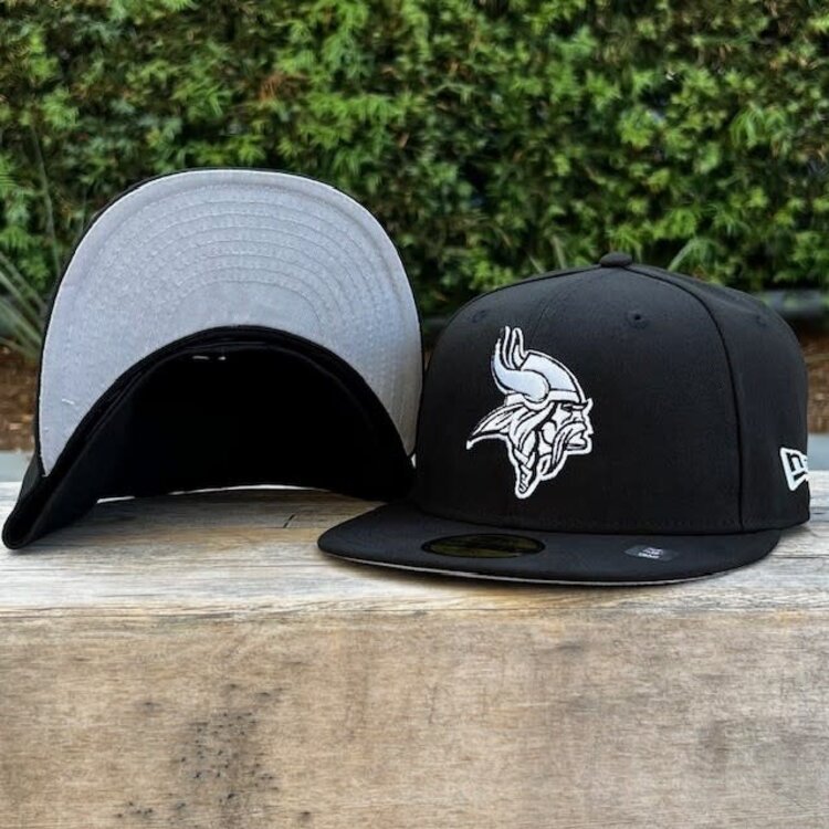 New Era Vikings Black White