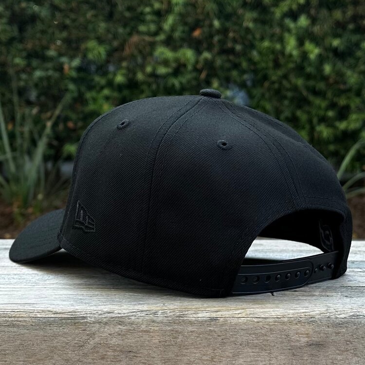 New Era LA Dodgers Black Metallic Silver Fade 940 a-frame