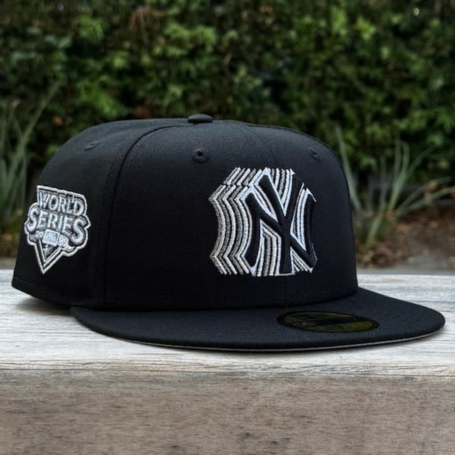 モノポリー ニューヨーク・ヤンキース 2009年 NY Black Metallic Silver Fade 2009 World Series - The Locker Room
