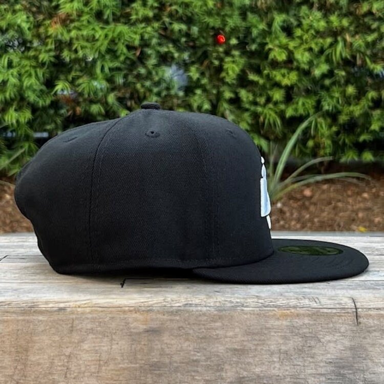 New Era LA Rams Black White 950 Snapback