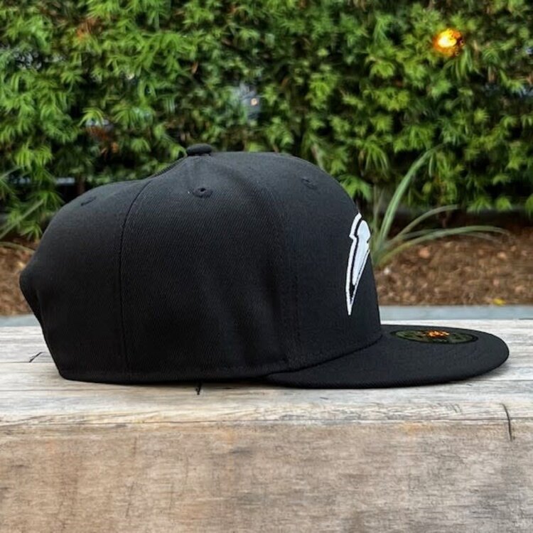 New Era LA Chargers Black White Snapback 950