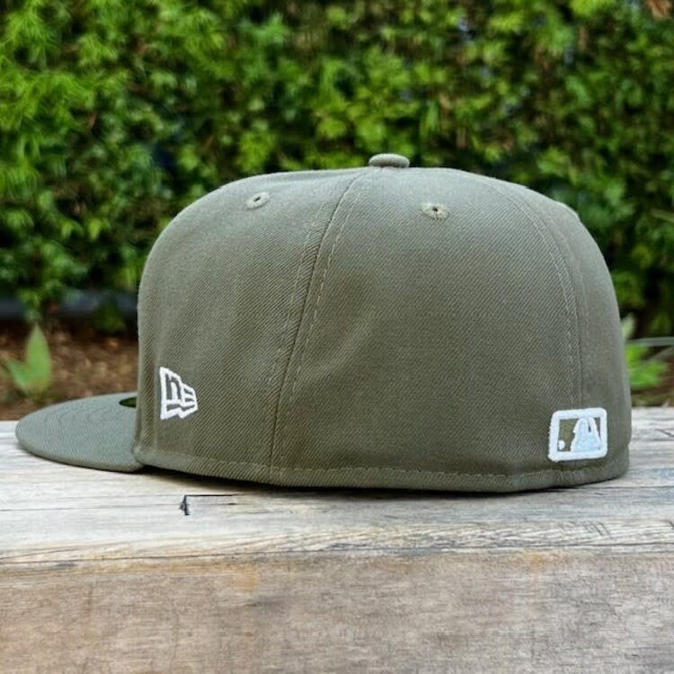 New Era LA Olive White Gray UV