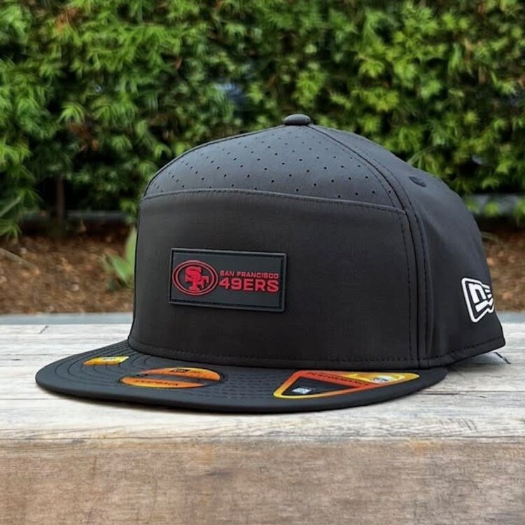 New Era 49ers Black 2025 Sideline Split Panel 950 Snapback