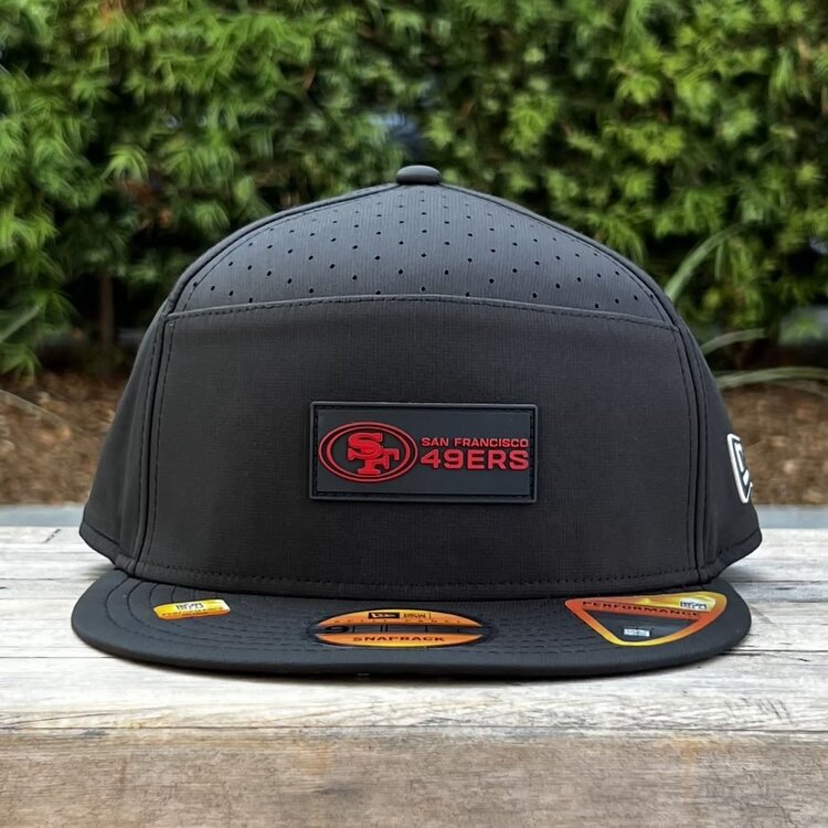New Era 49ers Black 2025 Sideline Split Panel 950 Snapback