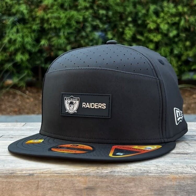 New Era Raiders Black 2025 Sideline Split Panel 950 Snapback