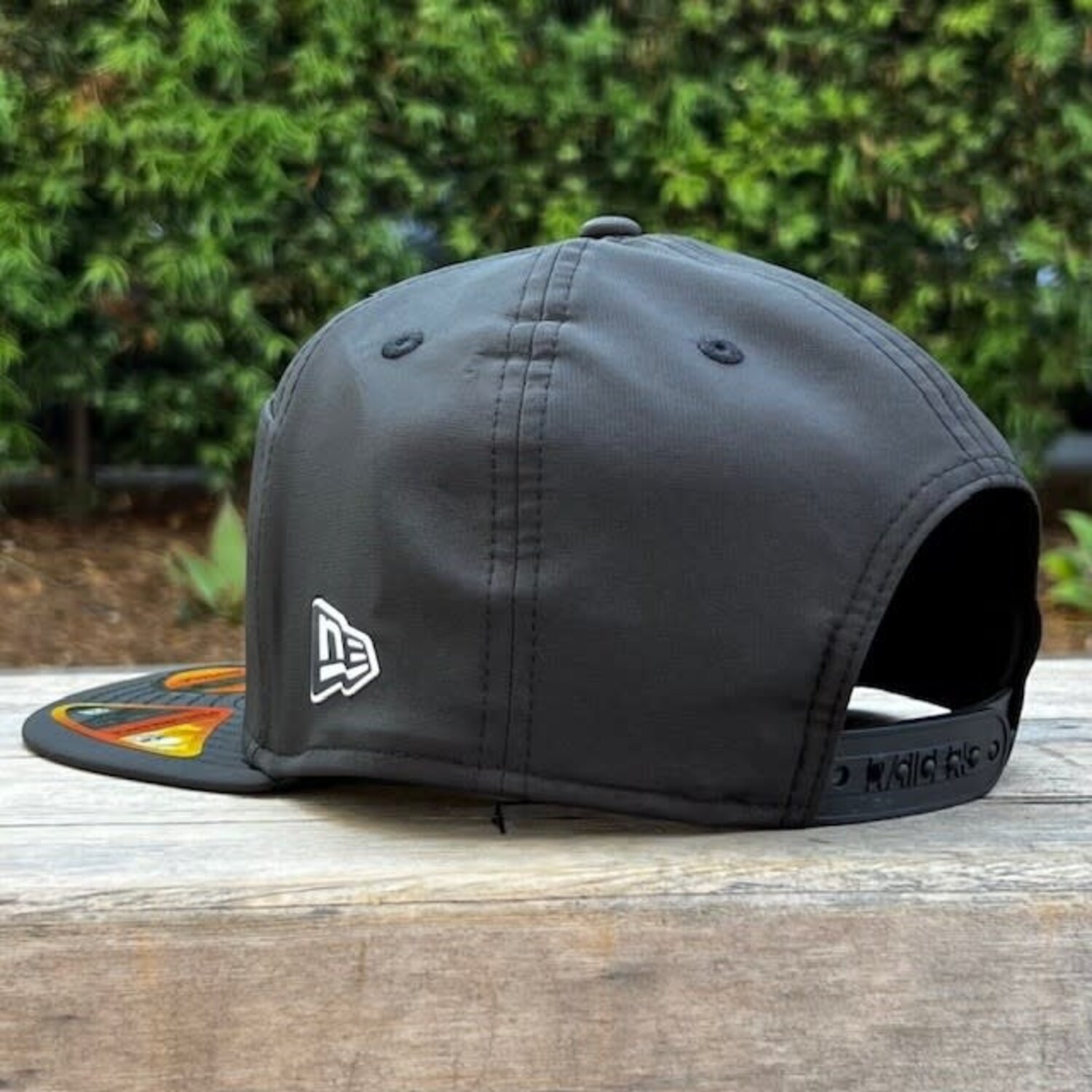 Raiders Black 2025 Sideline Split Panel 950 Snapback - The Locker
