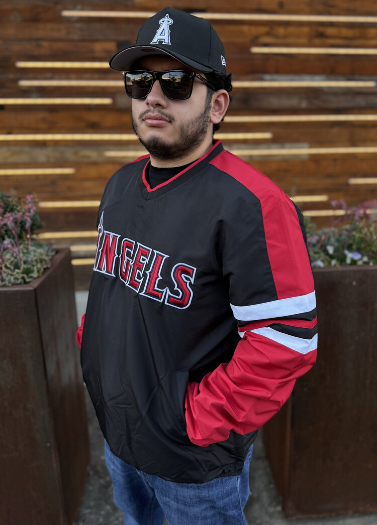 G-III Angels M G-III High Heat V-Neck Pullover