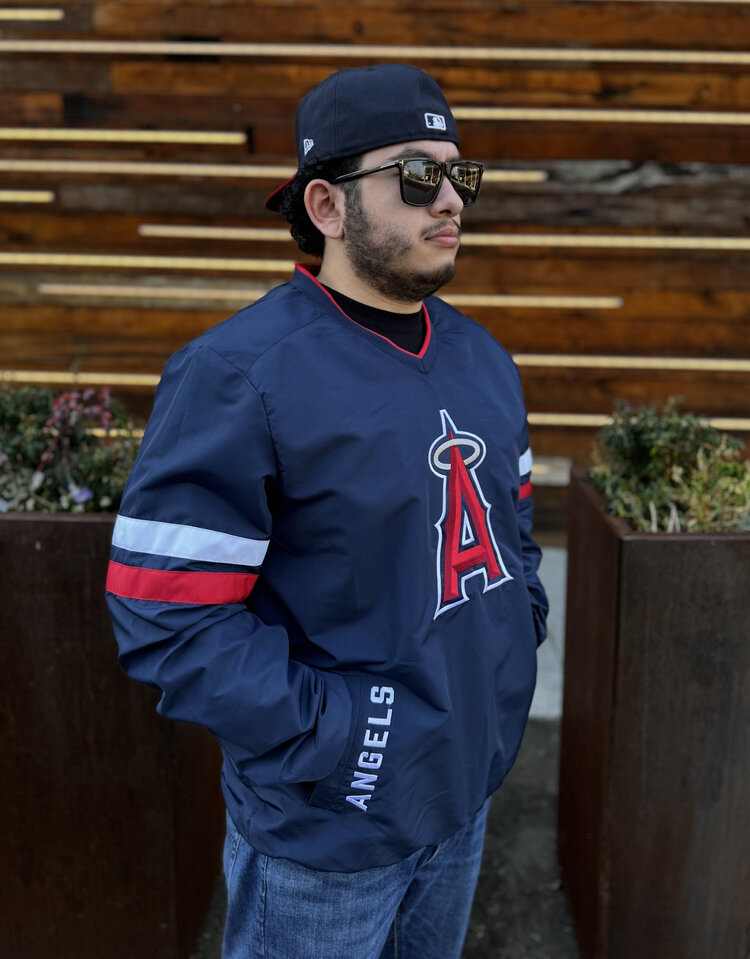 G-III Angels M GIII Batter's Box Navy V-Neck Pullover