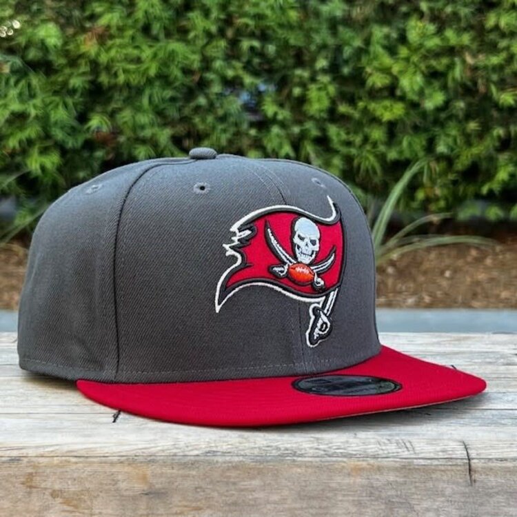 New Era Tampa Bay Buccaneers Graphite/Red Snapback 950