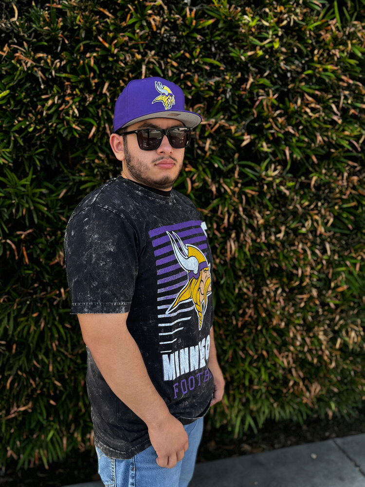 New Era Minnesota Vikings Men's NE Black Team Football Mineral Wash SS Tee