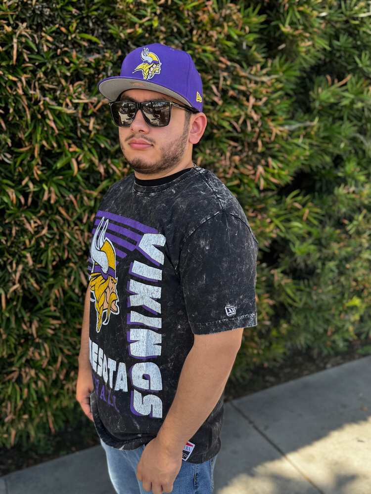 New Era Minnesota Vikings Men's NE Black Team Football Mineral Wash SS Tee