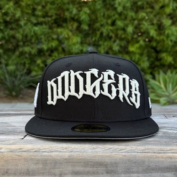 New Era Dodgers OE Sketch Black Glow White Fitted