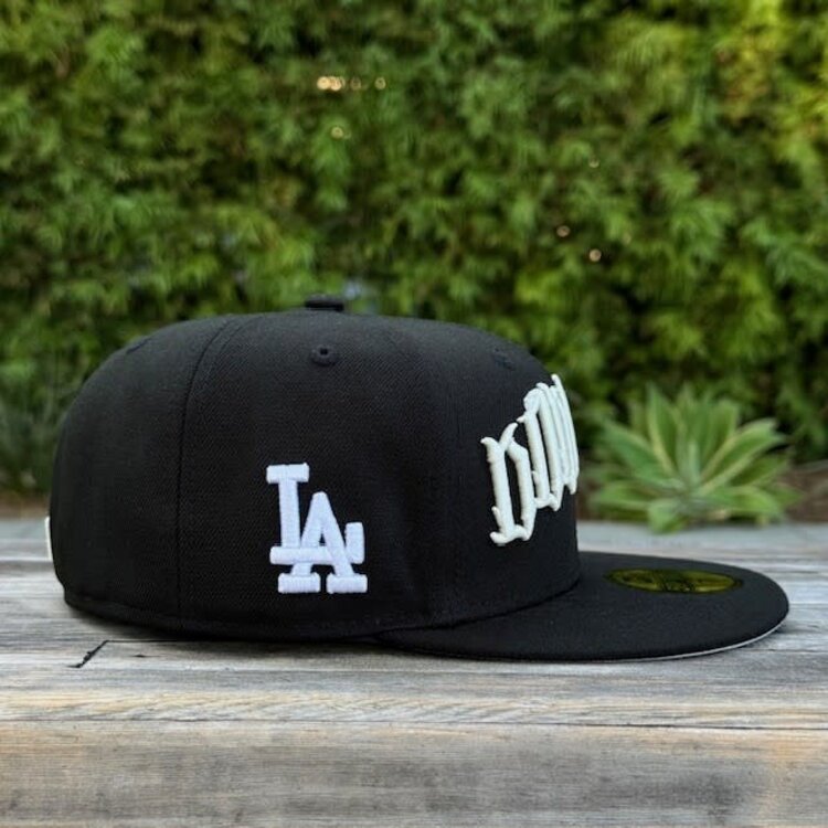 New Era Dodgers OE Sketch Black Glow White Fitted