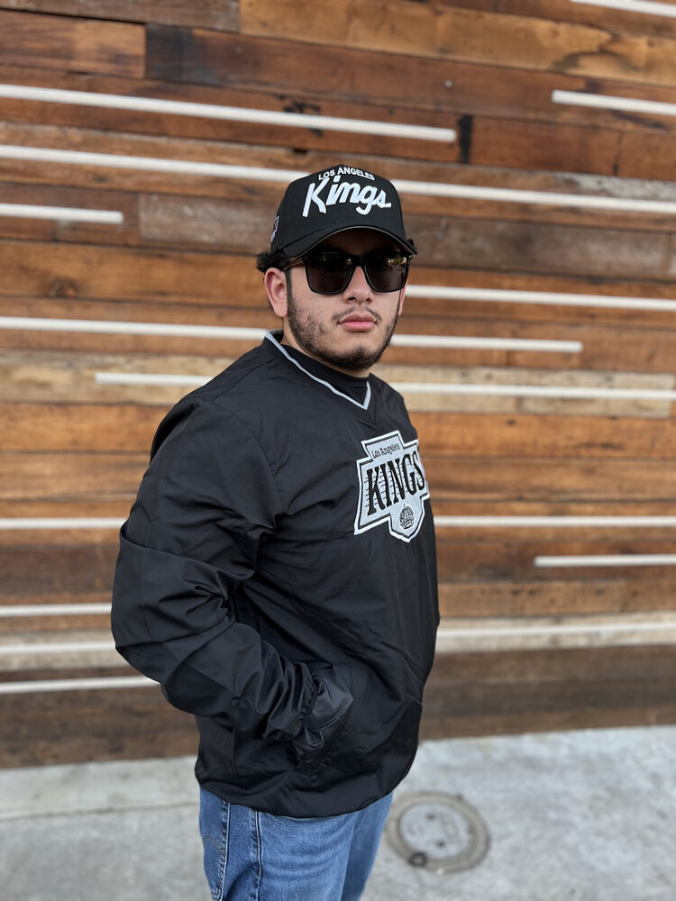 G-III LA Kings Men's GIII Crossover Black V-Neck Pullover