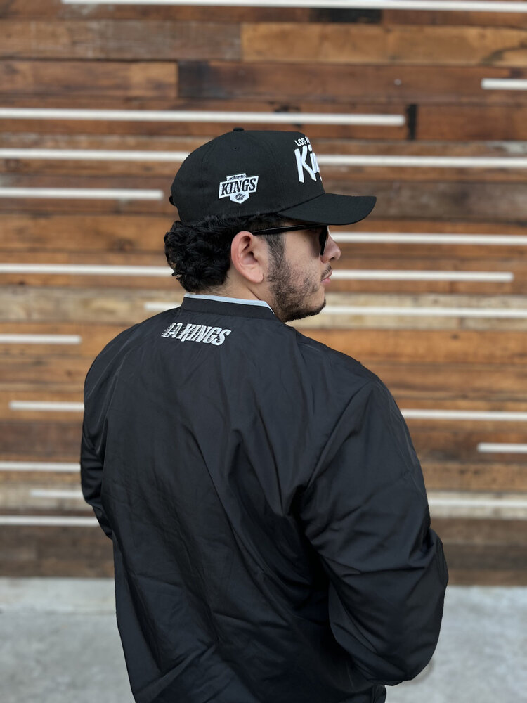 G-III LA Kings Men's GIII Crossover Black V-Neck Pullover