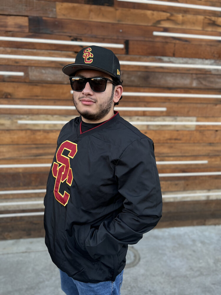 G-III USC Trojans Men's GIII Crossover Black V-Neck Pullover