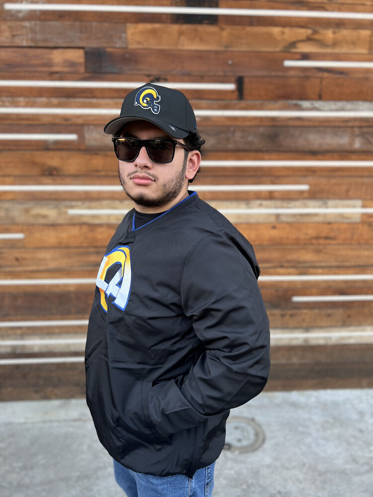 G-III Rams Men's GIII Crossover Black V-Neck Pullover