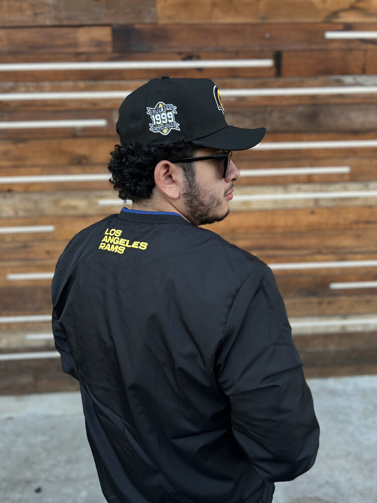 G-III Rams Men's GIII Crossover Black V-Neck Pullover