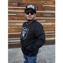 G-III Raiders Men's GIII Crossover Black V-Neck Pullover