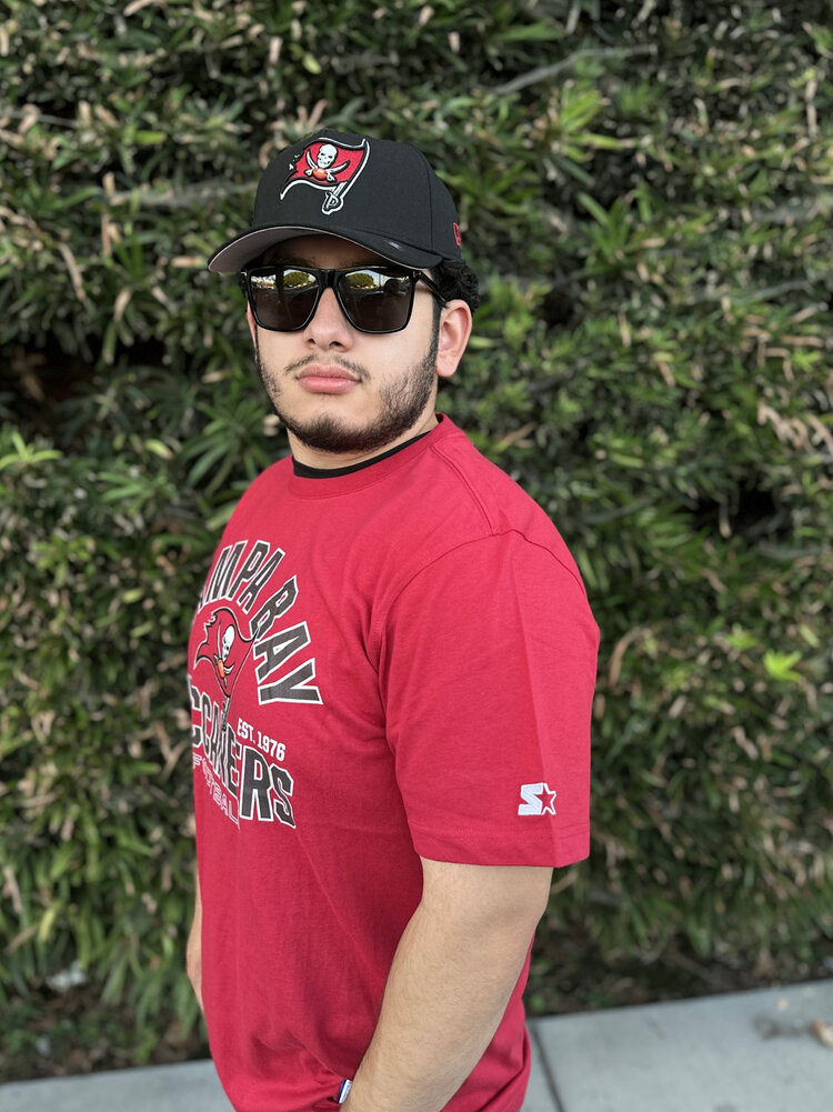 Starter Buccaneers Men's Starter Defender Red Short Sleeve Tee