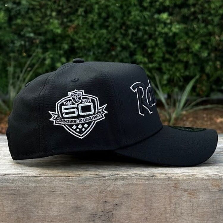 New Era Raiders Black Black White Script 50 Years 940 A-Frame