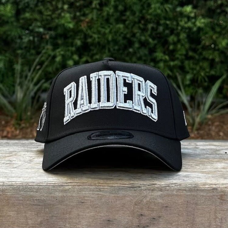 New Era Raiders Black Metallic Art Shell Arch SB XV 940 A-Frame