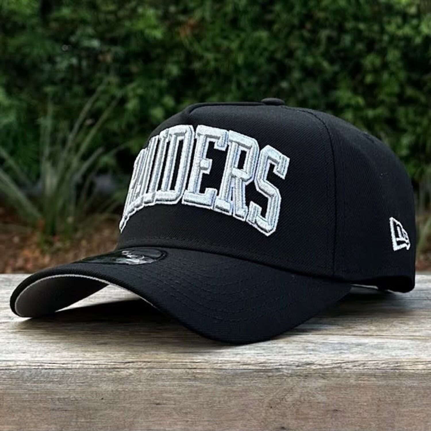 Raiders Black Metallic Art Shell Arch SB XV 940 A-Frame - The