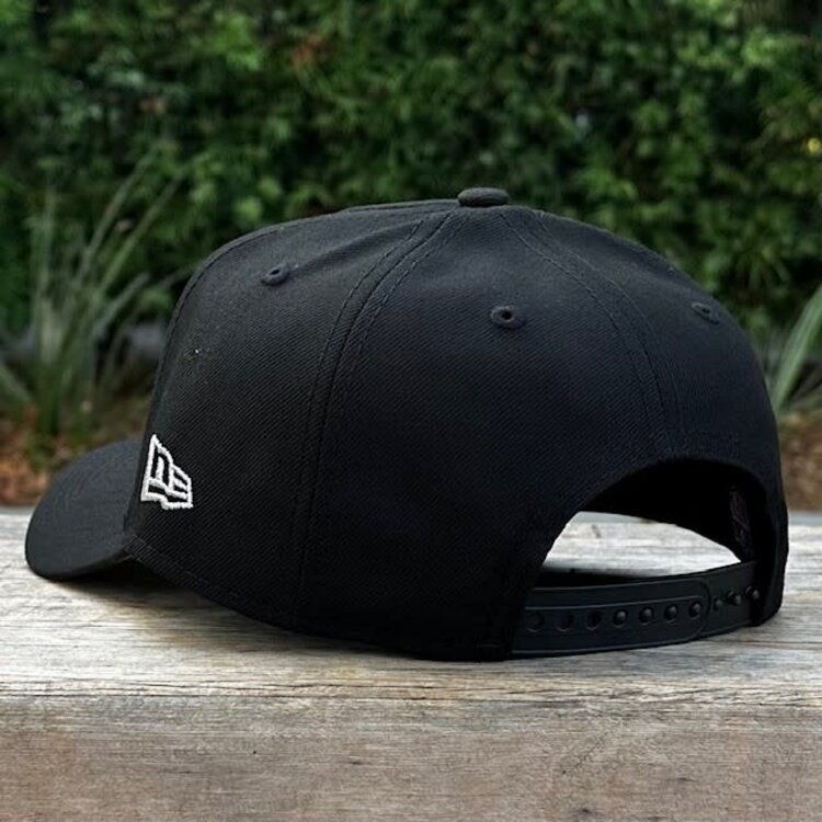 New Era Raiders Black Metallic Art Shell Arch SB XV 940 A-Frame