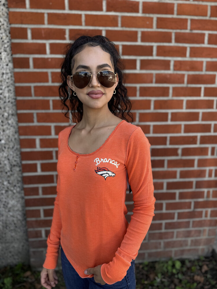 Touch Broncos W Touch Thermal Scoop Neck L/S