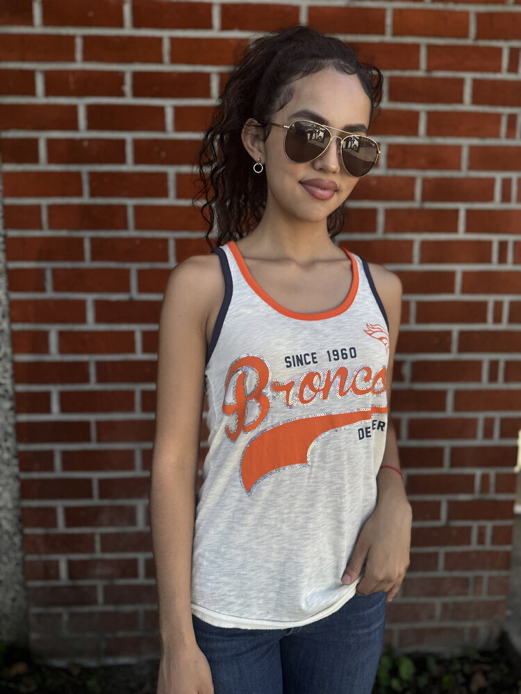 G-III Broncos W G-III Sequin Team Script Tank Top Cream