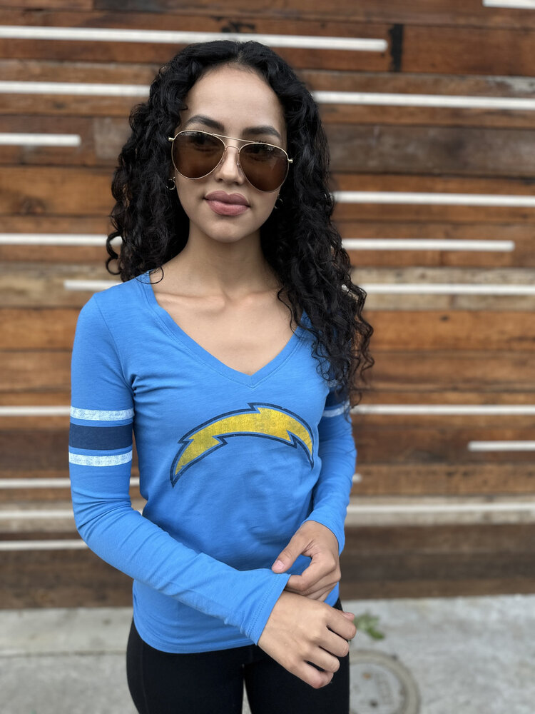 47 Brand Chargers W Homerun LS  V-Neck Small