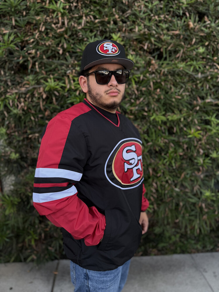 G-III 49ers Logo M G-III High Heat V-Neck Pullover
