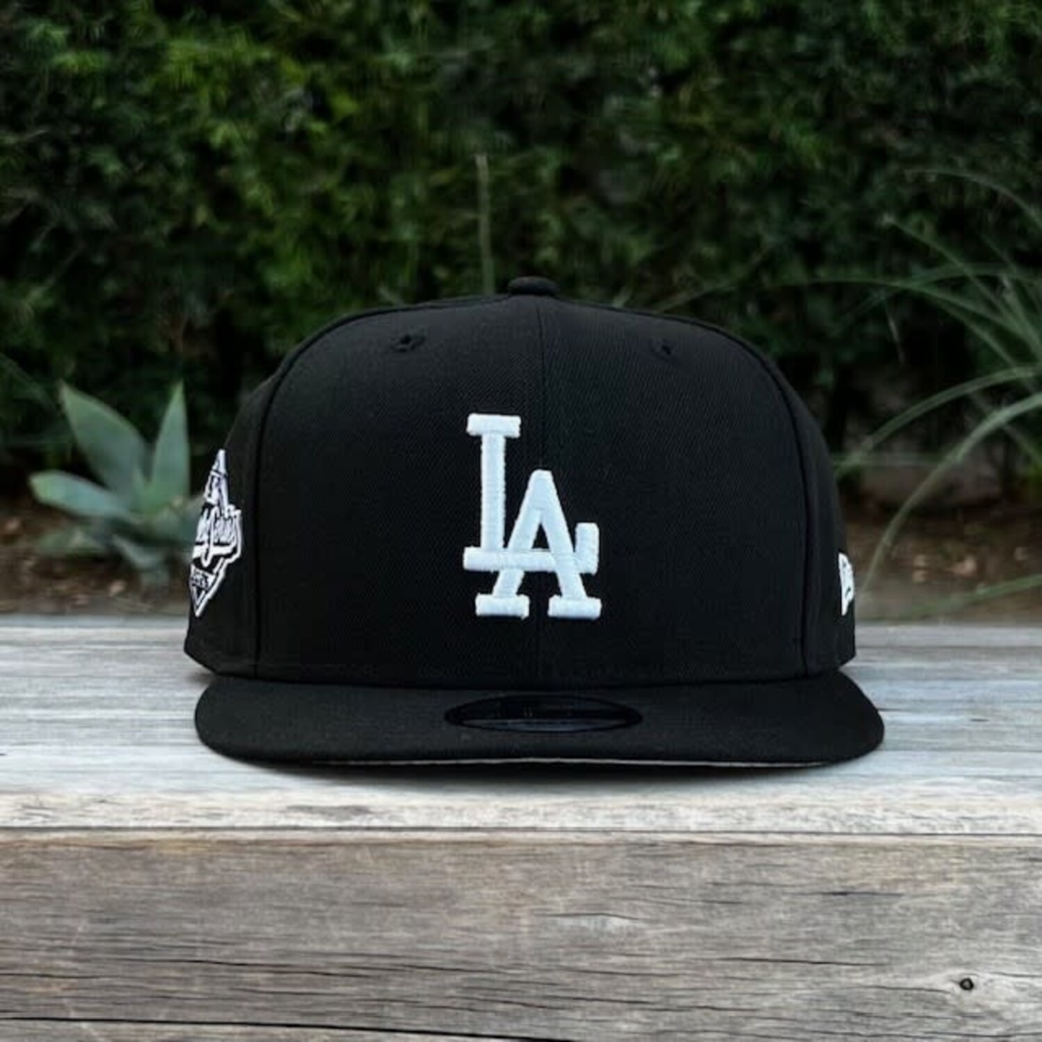 LA Black White 2025 World Series SP 950 Snapback - The Locker Room