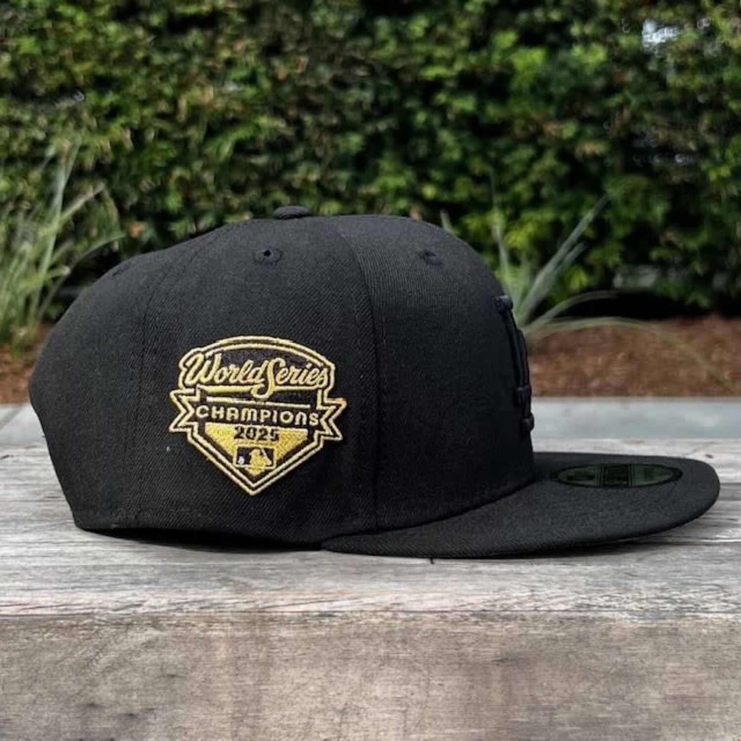 LA Dodgers Black Black Metallic Gold 2025 WS Champs Side Patch 950