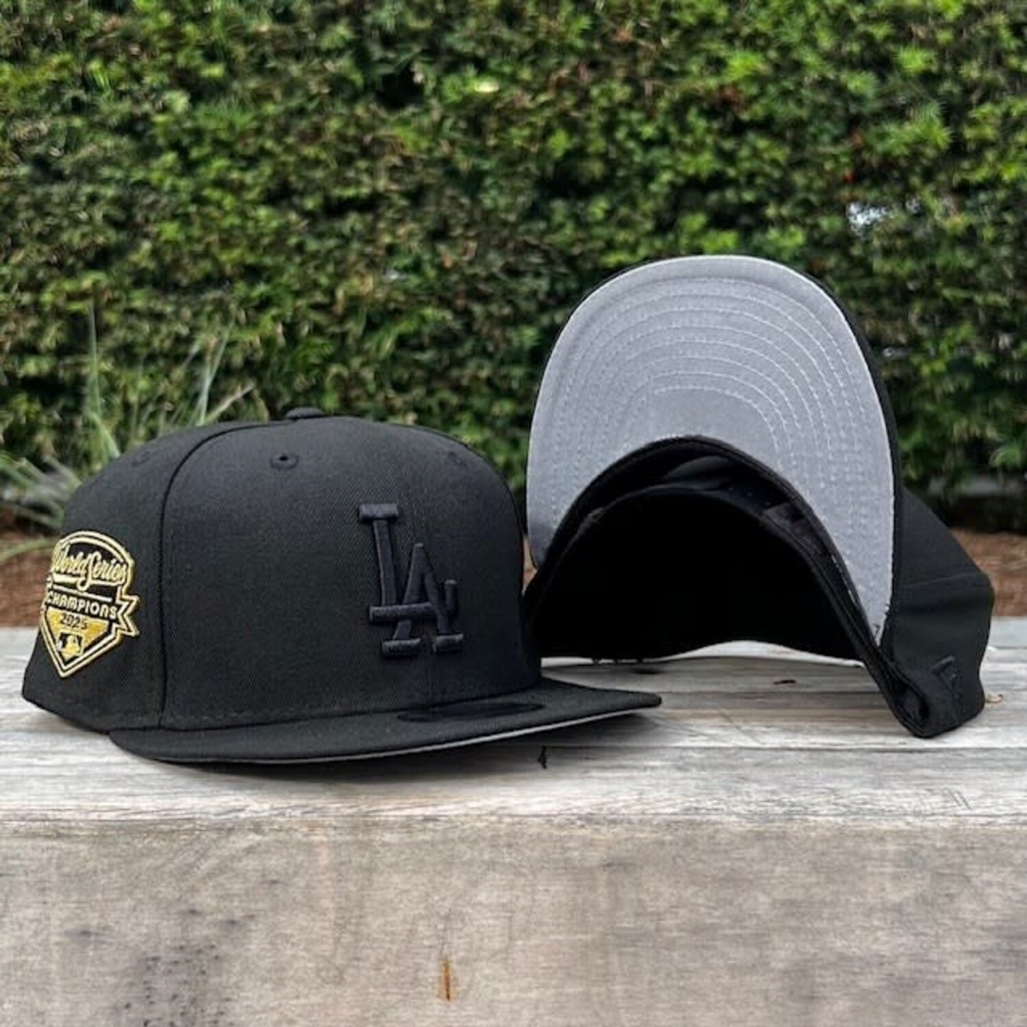 NEW ERA Los Angeles Dodgers Sサイズ ブラック LA Dodgers Black Black Metallic Gold 2025 WS Champs Side Patch 950
