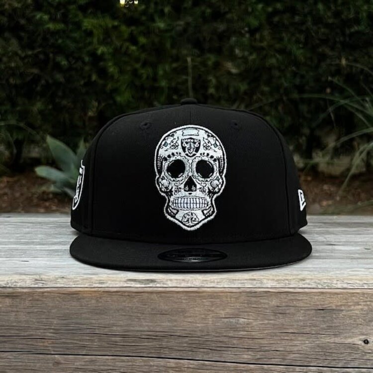 New Era Raiders Black Sugar Skull Shield SP 950