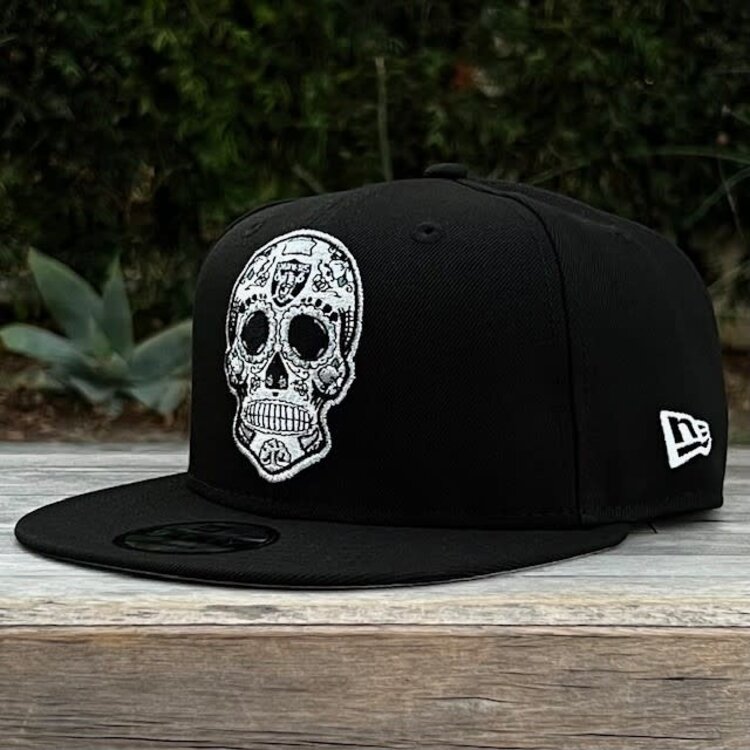 New Era Raiders Black Sugar Skull Shield SP 950