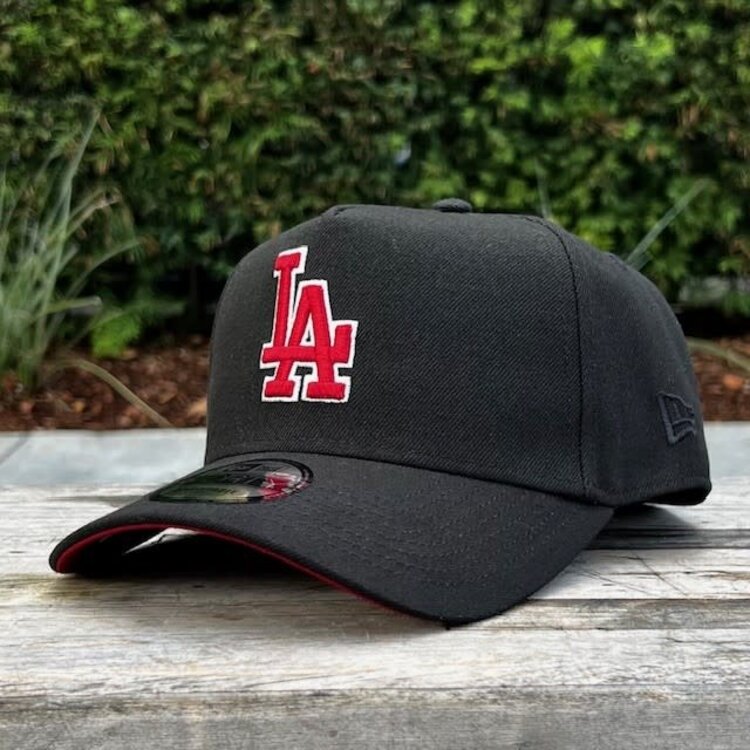 New Era LA Dodgers Black Red Outline Viva SP 940 A-Frame