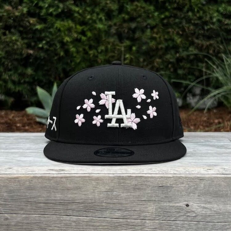 New Era LA Dodgers Black Silver Cherry Blossom Kanji SP 950 Snapback