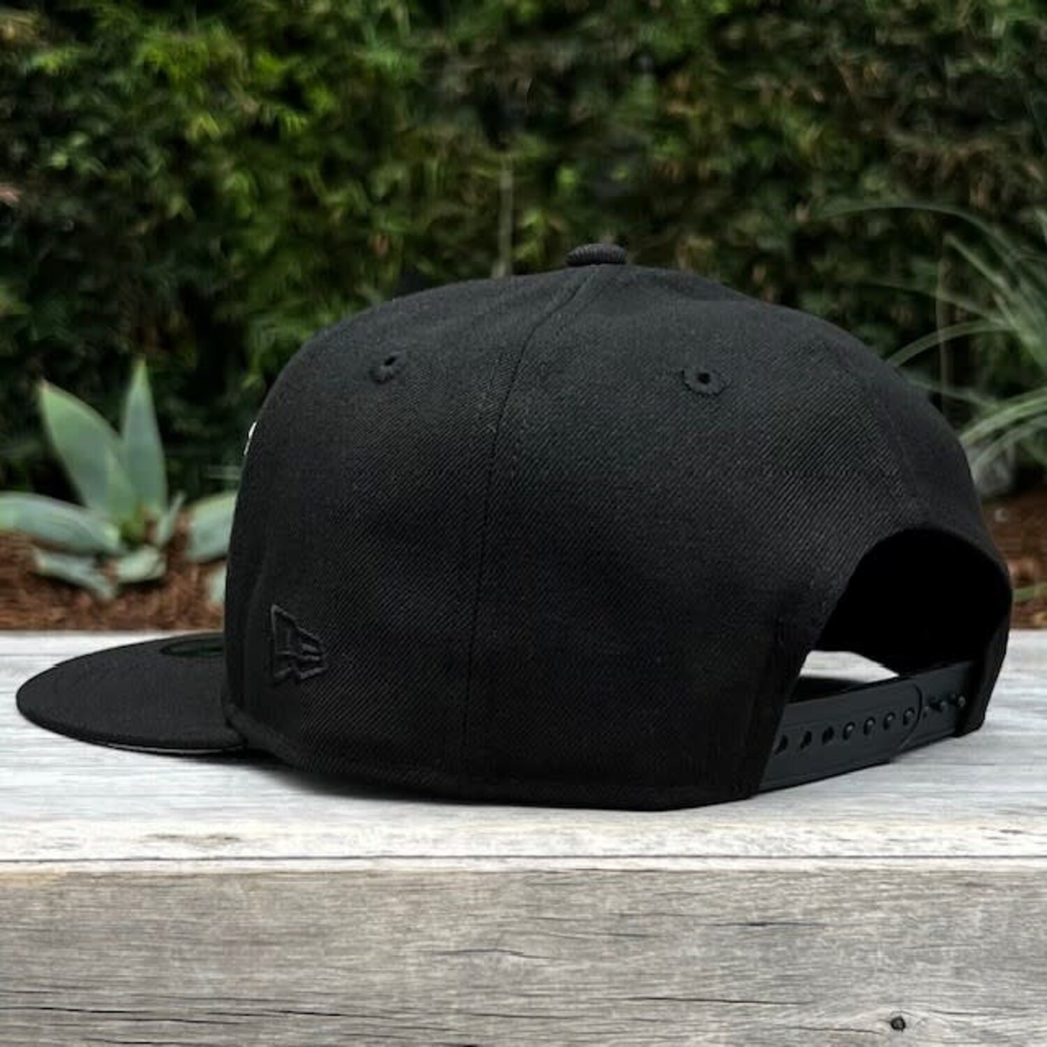 LA Dodgers Black Silver Cherry Blossom Kanji SP 950 Snapback - The