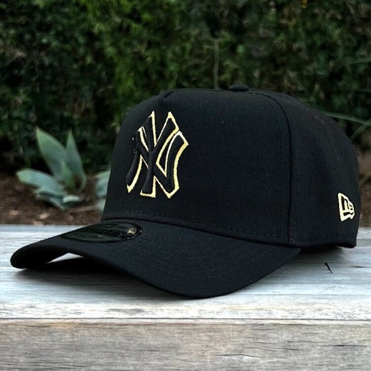 New Era NY Yankees Black Metallic Gold 1961 WS 940 A-Frame