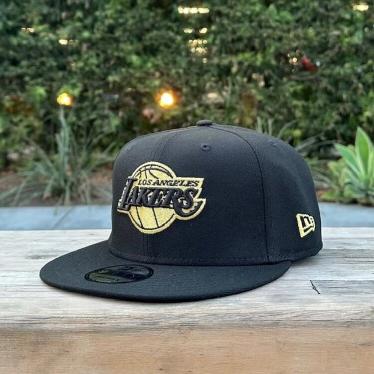 New Era Lakers Black Metallic Gold 950 Snapback
