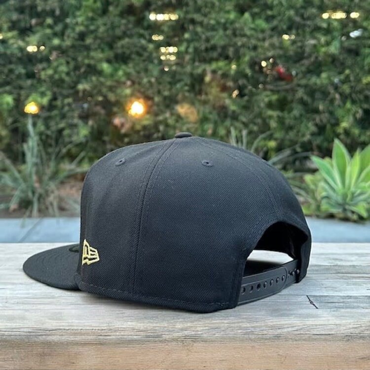 New Era Lakers Black Metallic Gold 950 Snapback