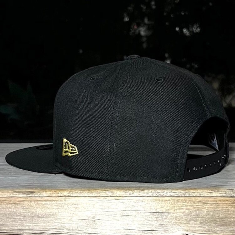 New Era Boston Black Metallic Gold 2004 WS 950 Snapback