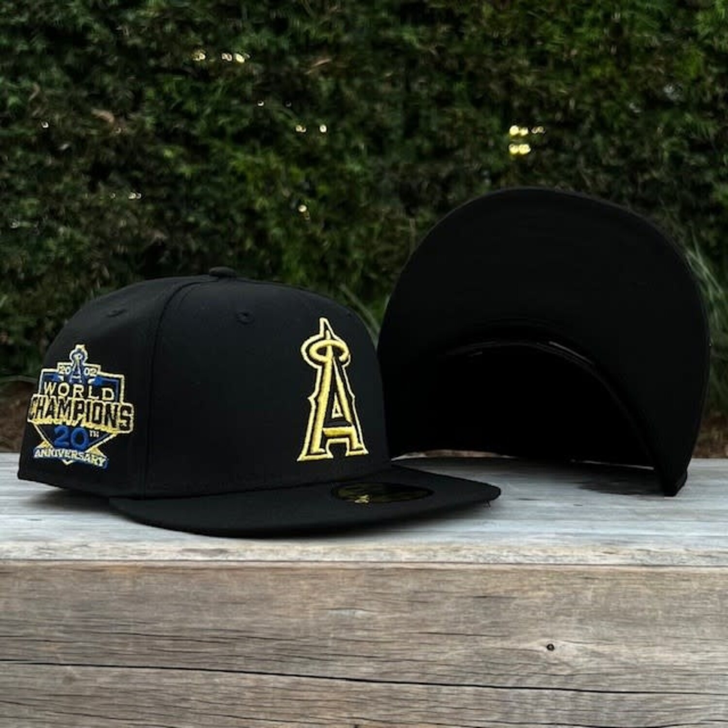 Angels Black Metallic Gold 2002 WS Champions - The Locker Room of