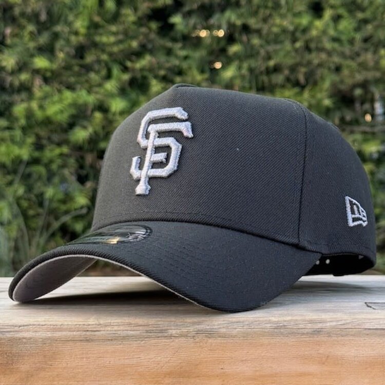New Era SF Giants Black Gray Metallic Inaugural Year SP 940 A-Frame