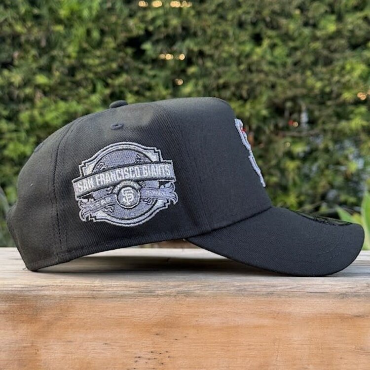 New Era SF Giants Black Gray Metallic Inaugural Year SP 940 A-Frame