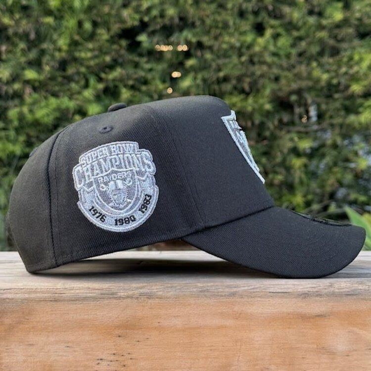 New Era Raiders Black Gray Metallic Super Bowl Champions 940 A-Frame